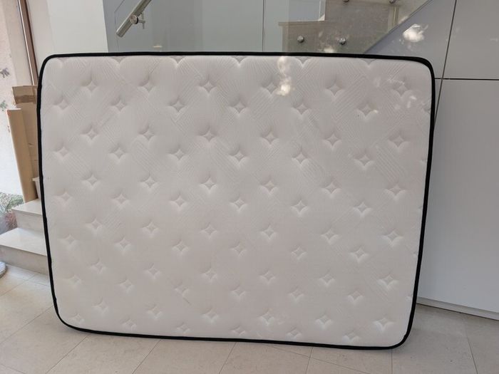 King Size mattress by EZ Living
