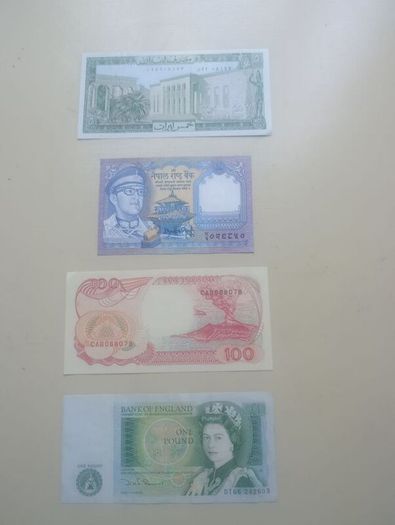 28 World Bankbotes