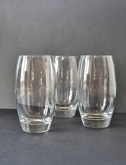 Glass vase