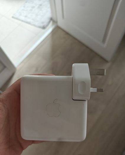 Apple 87W USB-C Macbook Pro & Air Power Adapter Charger With Plug A1719