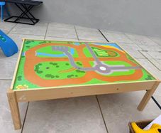 children play table