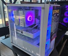 Gaming Pc White - Ryzen 7 - Rtx5060 - Like New