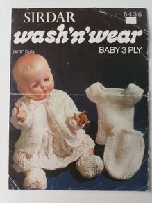 Knitting Pattern - 14 &16 inch Baby Doll Clothes - Sirdar 5436