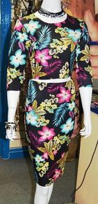 Boohoo Bodycon Hettie Vibrant Multi Colour Floral Print 2 Piece Skirt and Crop Top Set