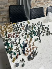 Vintage toy soilders