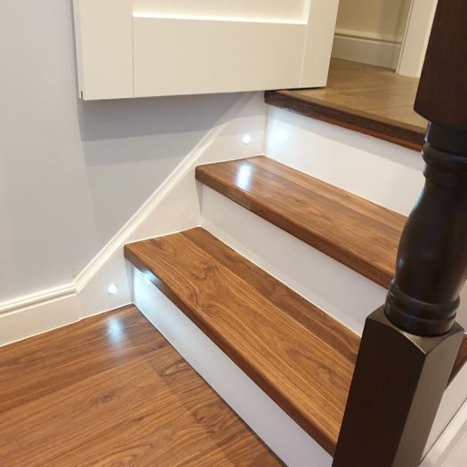Laminate flooring service