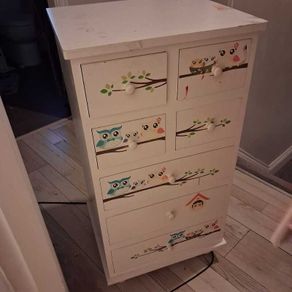 Kids chest of drawers