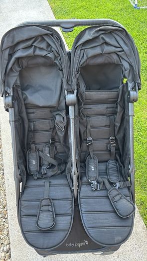 Baby jogger double buggy