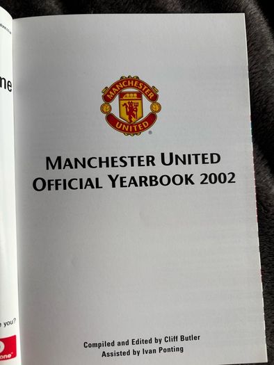 Manchester United Official Yearbook 2002