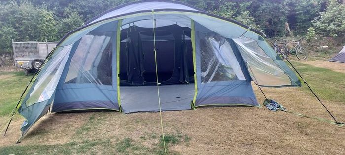 Spacious Coleman Aspen 6L 6-person