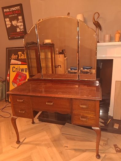 Dressing Table with Mirror