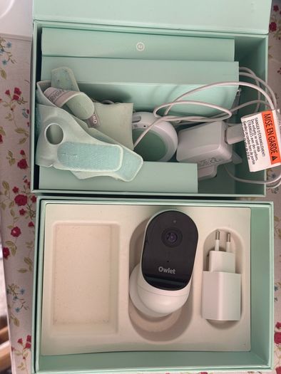 Owlet sock 3 and monitor duo