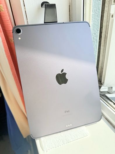 Cellular Apple iPad Pro 11