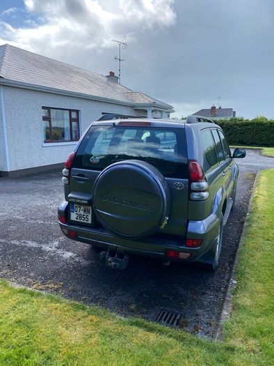 Toyota Land Cruiser 2007 5 seats 333 tax