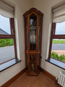 Glass corner display cabinet