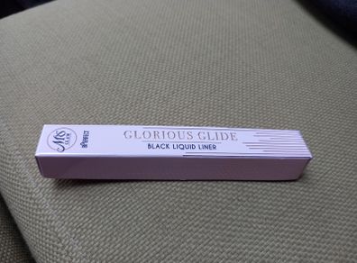 Mrs glam eyeliner, brand new