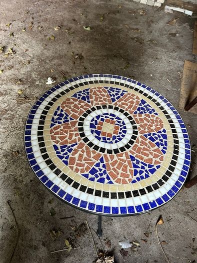 Mosaic bistro table - round garden table