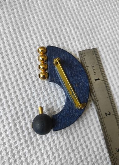 brooch
