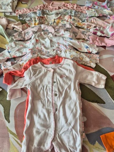 Newborn (0-1 month) Girls Clothes Bundle
