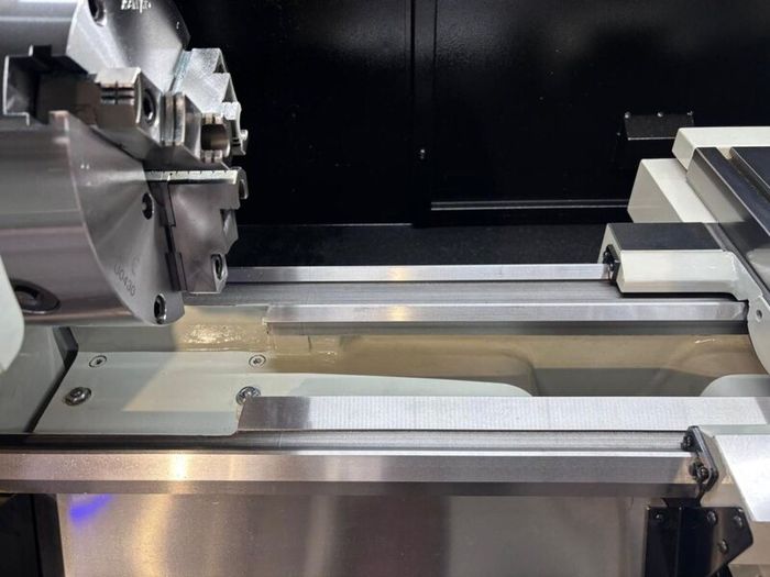 Sunmaster CH 26120V DBC 3000mm -  Ex-demo lathe