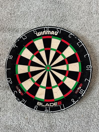 Blade 6 + Luke Littler Dartboard Surround