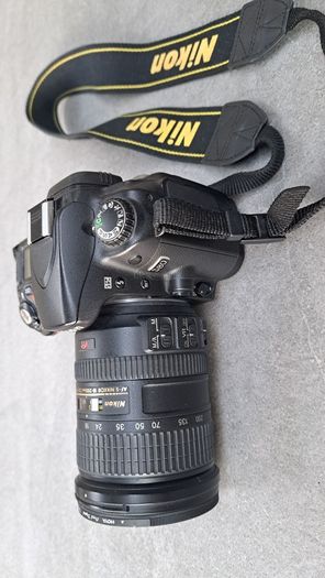 Nikon D80 DSLR + 18-200mm lens +...