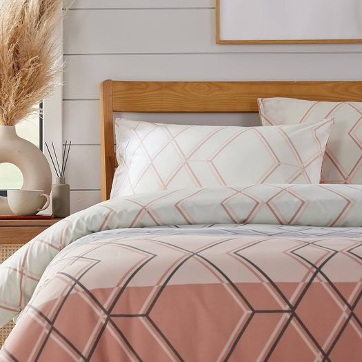NEW SALE | Havanna Geo Duvet Cover Set Easy Care Quilt Bedding Sets With Pillowcases Luxury Cotton Blend Reversible Ultra Soft Bed Covers, Pink Double