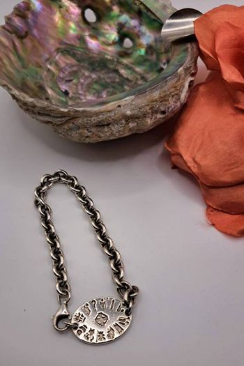 sterling silver oval history of Ireland  bracelet 1970's