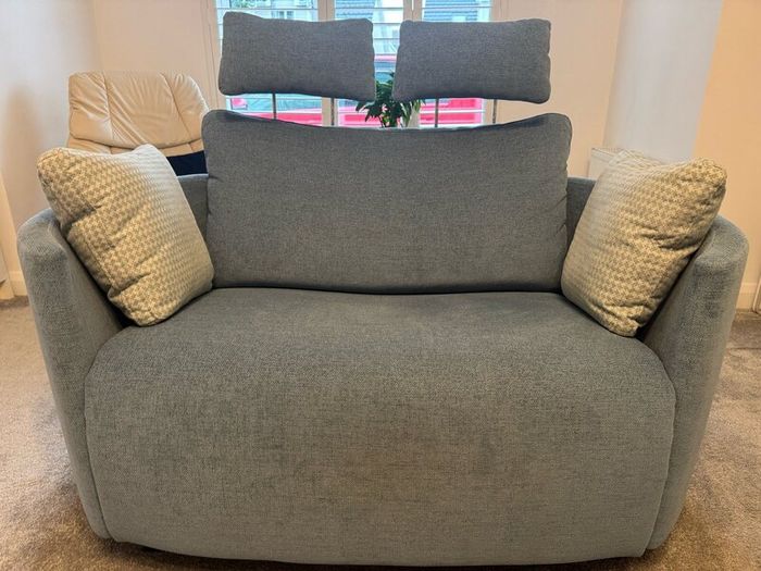 Recliner sofa