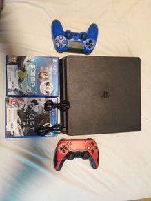 Ps4 slim console 500Gb bundle!