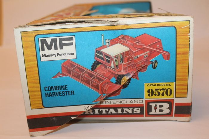 Britains - Farm - Massey Ferguson Combine Harvester 760