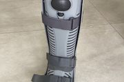 Medical Boot. Size Large.