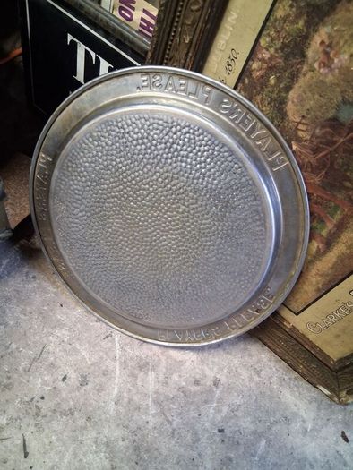 Players Please embossed metal pub tray