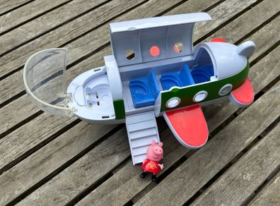 peppa pig aeroplane toy