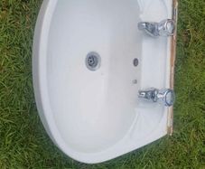 Bathroom sink