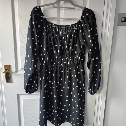 Polka dot Open shoulders long sleeve Dress, size 12