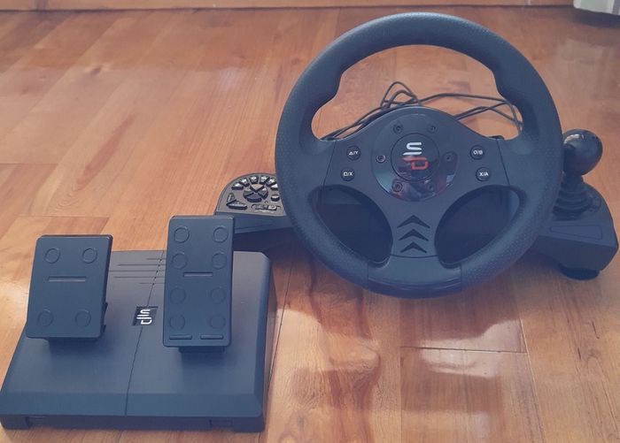 Subsonic Superdrive GS750 - steering wheel