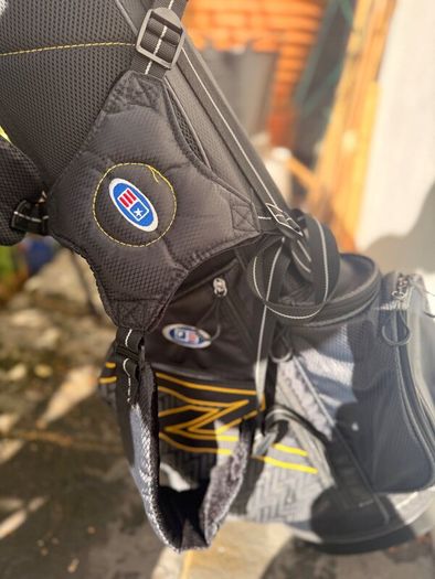 63 golf right hand set and bag