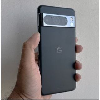 Google Pixel 8 Pro 128GB Black Excellent Condition FREE New Google Earbuds and Charger