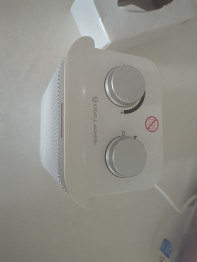 Spear & Jackson 38355 Ceramic PTC Heater / 2 Heat Settings 750W 1500W / Portable & Energy Efficient with Cool Air Function