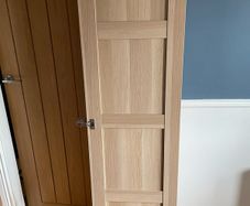 Wardrobe doors x 5 and hinges.