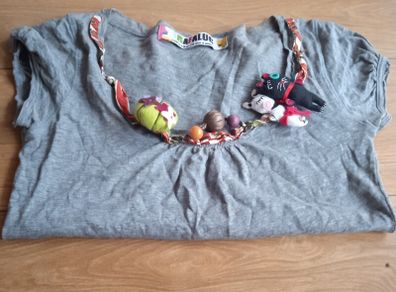 womens t shirt