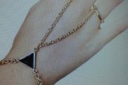 Unusual 2 ring fingered bracelet