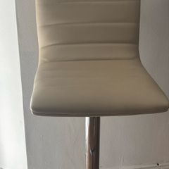 4x Cream faux leather bar stool