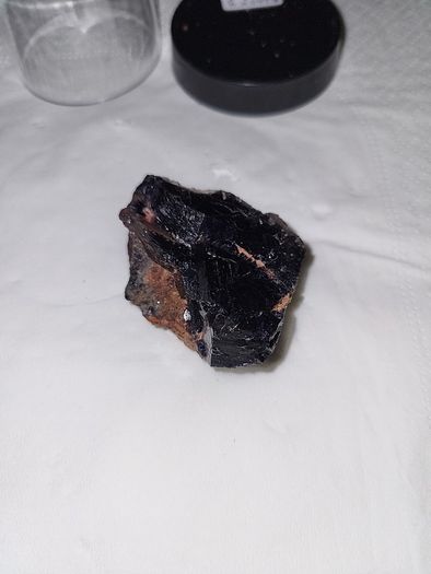 Fluorite black rose uv reactive