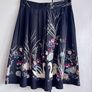 Black Swan Print Knee Length Skirt | Floral & Nature Design | Size 14 Approx Image 3