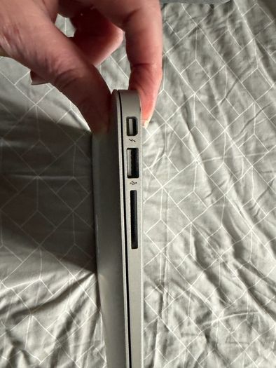 MacBook Air i5