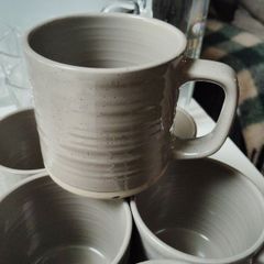 cups and mugs