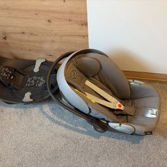 Cybex Cloud T I Size Car Seat & Base Bundle