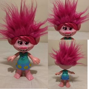 Trolls Topia Poppy Singing Talking Doll